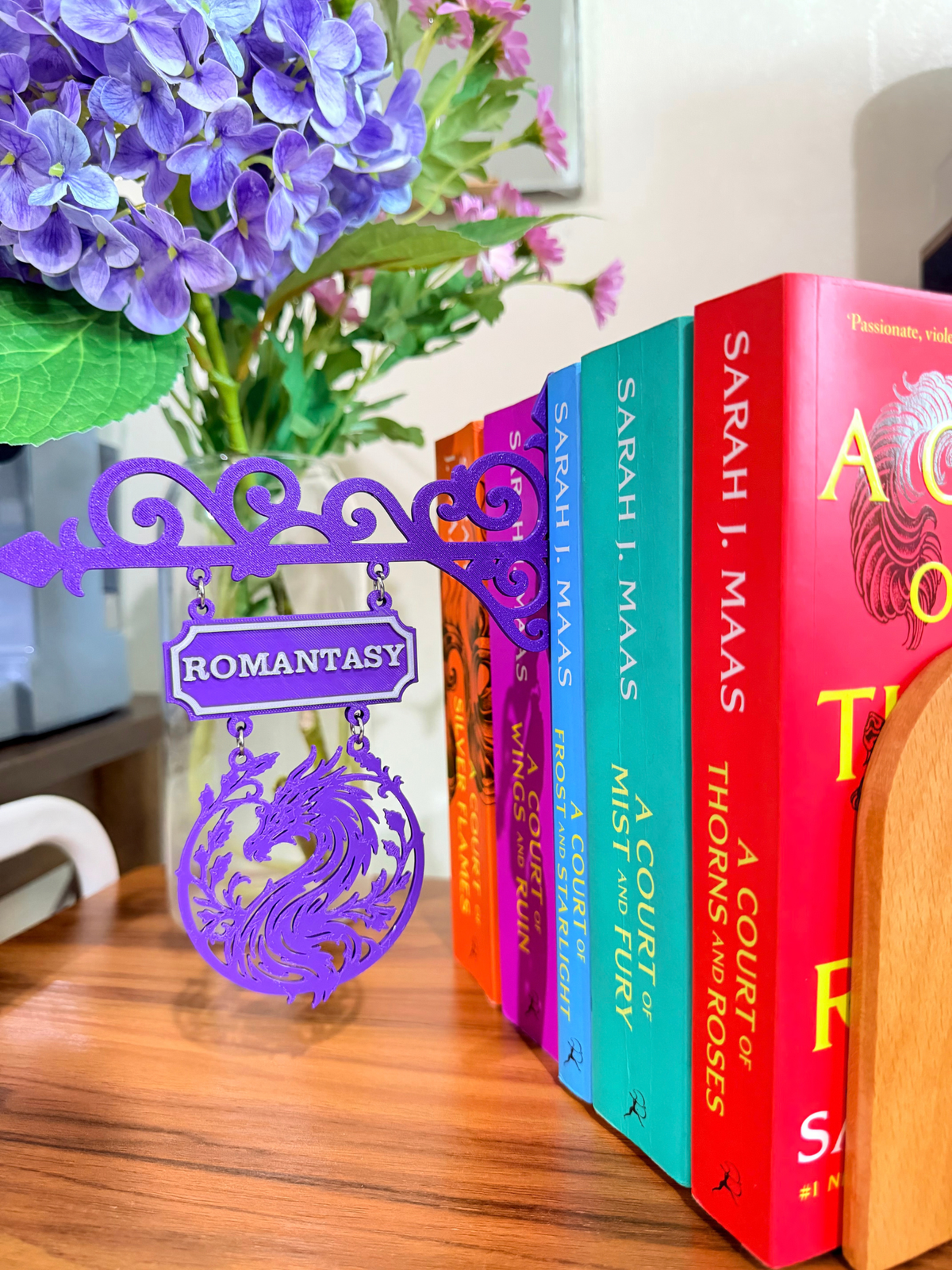 Romantasy | Bookshelf Insert